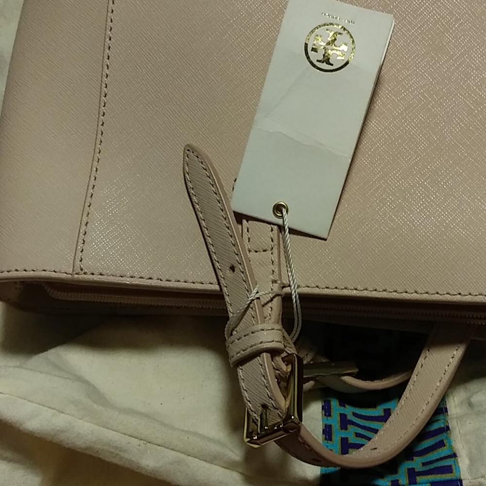 Tory Burch Authentic York Buckle Tote used twice - Picture 3 of 7